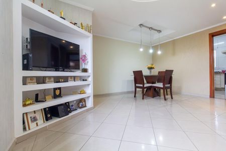 Casa de condomínio à venda com 175m², 3 quartos e 4 vagasSala