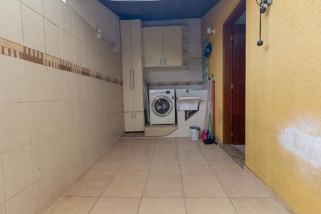 Casa de condomínio à venda com 175m², 3 quartos e 4 vagasÁrea de Serviço