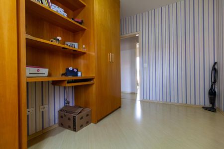 Casa de condomínio à venda com 175m², 3 quartos e 4 vagasQuarto 2