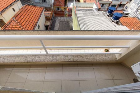 Casa de condomínio à venda com 175m², 3 quartos e 4 vagasVaranda