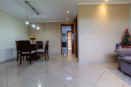 Casa de condomínio à venda com 175m², 3 quartos e 4 vagasSala