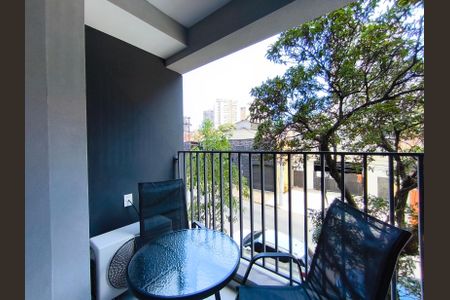 Studio para alugar com 27m², 1 quarto e sem vaga Studio para alugar com 27m², 1 quarto e sem vagaVaranda