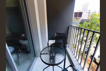 Studio para alugar com 27m², 1 quarto e sem vaga Studio para alugar com 27m², 1 quarto e sem vagaVaranda