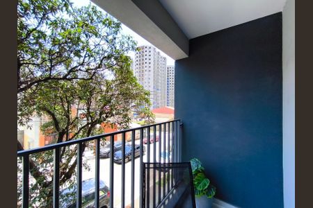 Studio para alugar com 27m², 1 quarto e sem vaga Studio para alugar com 27m², 1 quarto e sem vagaVaranda