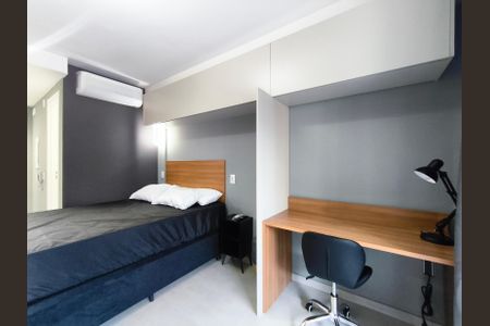 Quarto de kitnet/studio para alugar com 1 quarto, 27m² em Ipiranga, São Paulo