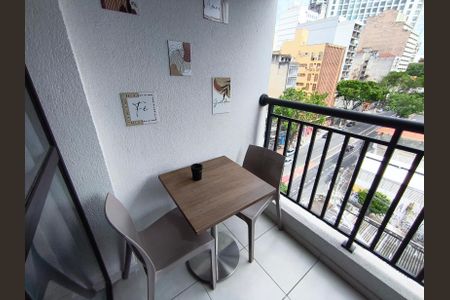Studio para alugar com 24m², 1 quarto e sem vaga Studio para alugar com 24m², 1 quarto e sem vagaVaranda