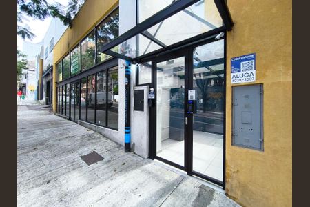 Studio para alugar com 24m², 1 quarto e sem vaga Studio para alugar com 24m², 1 quarto e sem vagaFachada + Plaquinha