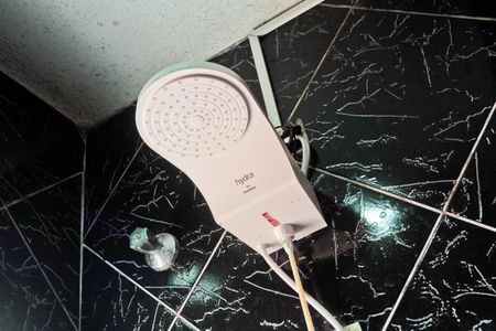 Casa à venda com 210m², 2 quartos e 2 vagas Casa à venda com 210m², 2 quartos e 2 vagasBanheiro da Suíte