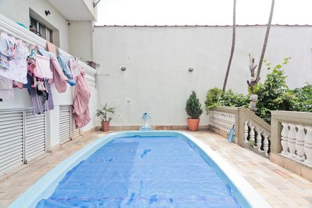 Casa à venda com 210m², 2 quartos e 2 vagas Casa à venda com 210m², 2 quartos e 2 vagasÁrea externa