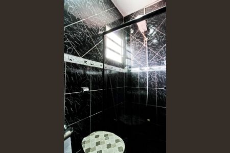 Casa à venda com 210m², 2 quartos e 2 vagas Casa à venda com 210m², 2 quartos e 2 vagasBanheiro da Suíte