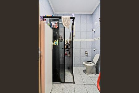 Casa à venda com 210m², 2 quartos e 2 vagas Casa à venda com 210m², 2 quartos e 2 vagasBanheiro