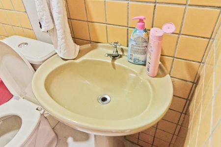 Casa à venda com 210m², 2 quartos e 2 vagas Casa à venda com 210m², 2 quartos e 2 vagasÁrea externa - banheiro