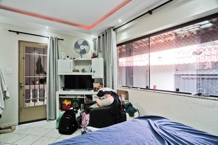 Casa à venda com 210m², 2 quartos e 2 vagas Casa à venda com 210m², 2 quartos e 2 vagasQuarto 1