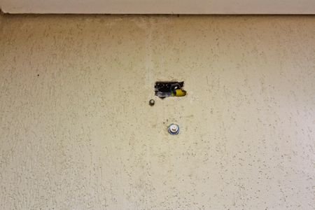 Casa à venda com 210m², 2 quartos e 2 vagas Casa à venda com 210m², 2 quartos e 2 vagasÁrea externa - banheiro