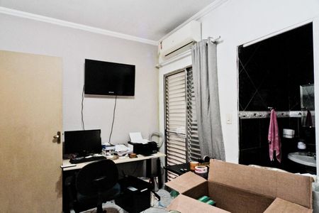 Casa à venda com 210m², 2 quartos e 2 vagas Casa à venda com 210m², 2 quartos e 2 vagasSuíte