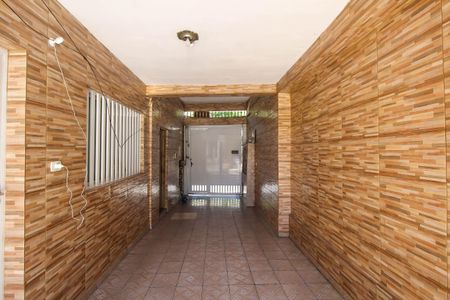 Casa à venda com 140m², 2 quartos e 3 vagas Casa à venda com 140m², 2 quartos e 3 vagasGaragem