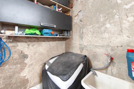 Casa à venda com 70m², 3 quartos e 1 vagaÁrea de Serviço