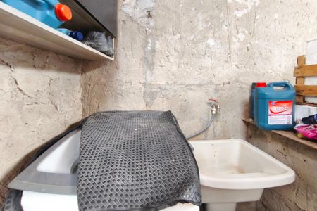 Casa à venda com 70m², 3 quartos e 1 vagaÁrea de Serviço