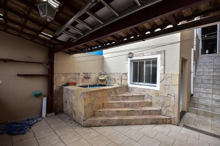 Casa à venda com 152m², 3 quartos e 2 vagasPiscina