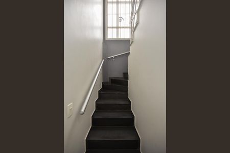 Casa à venda com 152m², 3 quartos e 2 vagasEscada