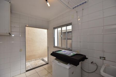 Casa à venda com 152m², 3 quartos e 2 vagasÁrea de Serviço 