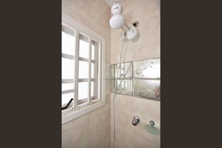 Casa à venda com 152m², 3 quartos e 2 vagasChuveiro do Banheiro