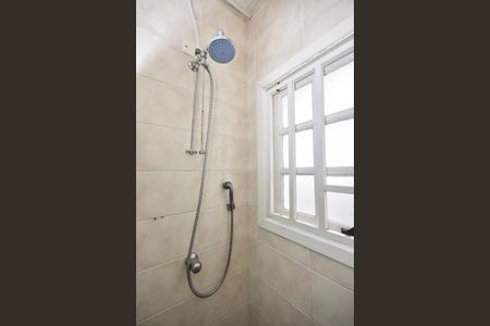 Casa à venda com 152m², 3 quartos e 2 vagasChuveiro da Suíte