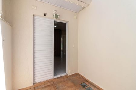 Casa para alugar com 80m², 2 quartos e 1 vagaSuíte - Quintal