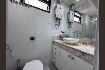Apartamento para alugar com 75m², 2 quartos e 1 vaga Apartamento para alugar com 75m², 2 quartos e 1 vagaSuíte - Banheiro