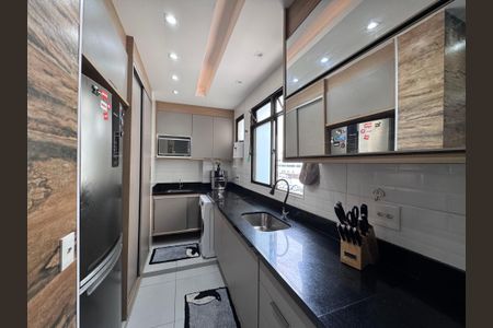 Apartamento para alugar com 75m², 2 quartos e 1 vaga Apartamento para alugar com 75m², 2 quartos e 1 vagaCozinha e Área de Serviço