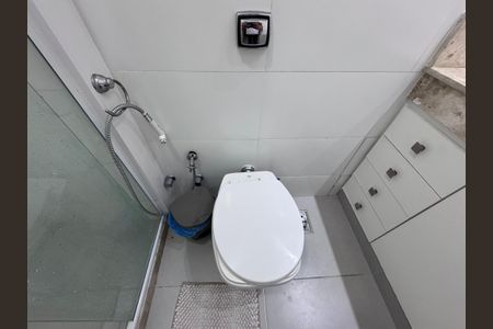 Apartamento para alugar com 75m², 2 quartos e 1 vaga Apartamento para alugar com 75m², 2 quartos e 1 vagaSuíte - Banheiro