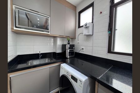 Apartamento para alugar com 75m², 2 quartos e 1 vaga Apartamento para alugar com 75m², 2 quartos e 1 vagaCozinha e Área de Serviço