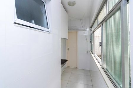 Apartamento para alugar com 69m², 2 quartos e 1 vagaÁrea de Serviço
