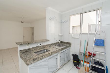 Apartamento para alugar com 45m², 2 quartos e 1 vaga Apartamento para alugar com 45m², 2 quartos e 1 vagaCozinha e Área de Serviço