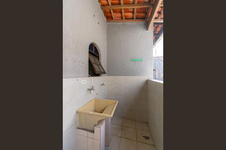 Casa à venda com 240m², 5 quartos e 2 vagas Casa à venda com 240m², 5 quartos e 2 vagasCasa 2 - Área de Serviço