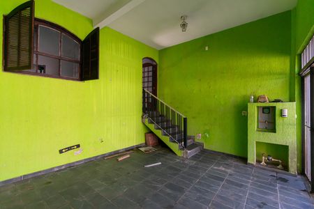 Casa à venda com 240m², 5 quartos e 2 vagas Casa à venda com 240m², 5 quartos e 2 vagasGaragem