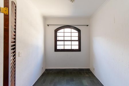 Casa à venda com 240m², 5 quartos e 2 vagas Casa à venda com 240m², 5 quartos e 2 vagasCasa 2 - Suíte