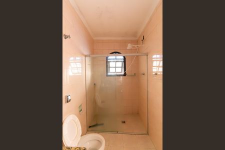 Casa à venda com 240m², 5 quartos e 2 vagas Casa à venda com 240m², 5 quartos e 2 vagasCasa 2 - Banheiro 2