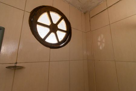 Casa à venda com 240m², 5 quartos e 2 vagas Casa à venda com 240m², 5 quartos e 2 vagasBanheiro da Suíte