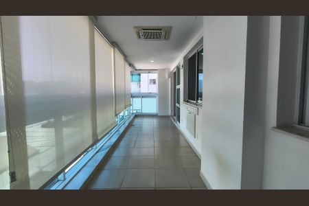Varanda de apartamento para alugar com 2 quartos, 70m² em Barra da Tijuca, Rio de Janeiro