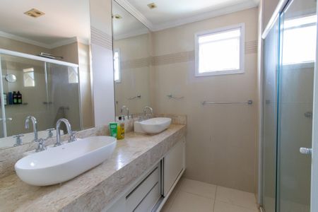 Apartamento à venda com 157m², 3 quartos e 3 vagasBanheiro da Suíte