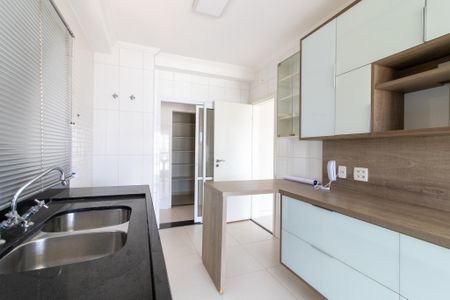 Apartamento à venda com 157m², 3 quartos e 3 vagasCozinha