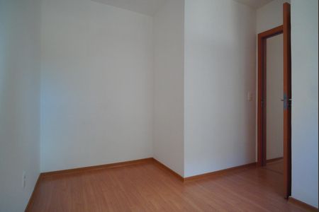 Quarto 1 de apartamento para alugar com 2 quartos, 43m² em Humaitá, Porto Alegre