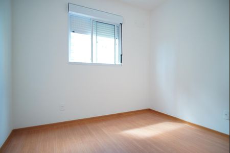 Quarto 2 de apartamento para alugar com 2 quartos, 43m² em Humaitá, Porto Alegre
