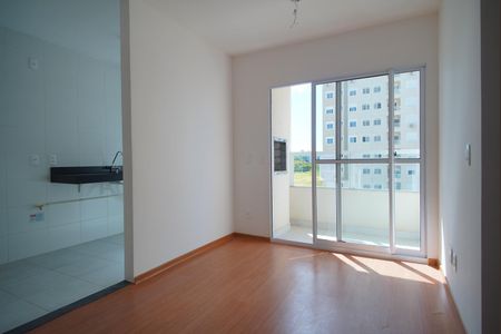 Sala de apartamento para alugar com 2 quartos, 43m² em Humaitá, Porto Alegre