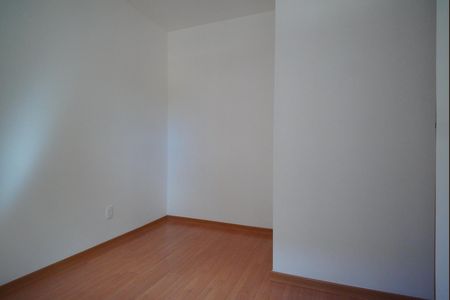 Quarto 1 de apartamento para alugar com 2 quartos, 43m² em Humaitá, Porto Alegre