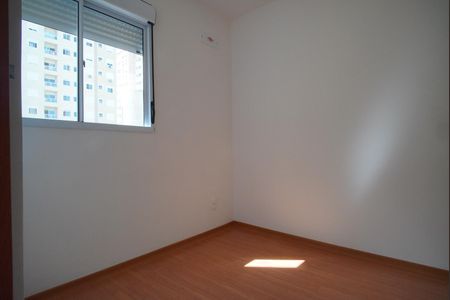 Quarto 1 de apartamento para alugar com 2 quartos, 43m² em Humaitá, Porto Alegre