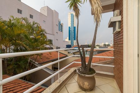 Casa à venda com 180m², 3 quartos e 3 vagasSuíte 3 varanda