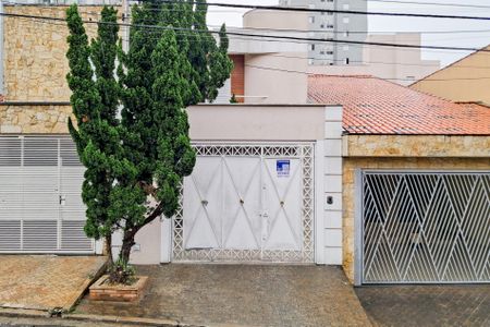 Casa à venda com 180m², 3 quartos e 3 vagasFachada