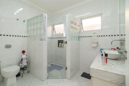 Casa à venda com 180m², 3 quartos e 3 vagasBanheiro da Suíte 1